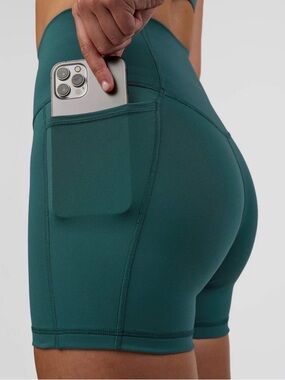 High-Rise Side-Pocket Athletic Shorts in Teal
